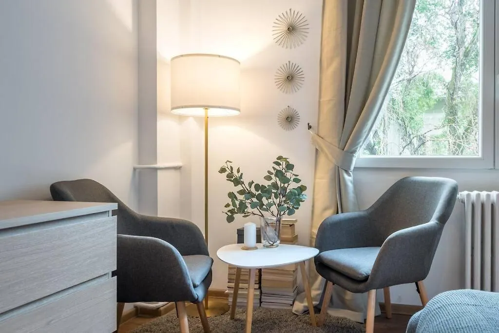 Charming Studio - City Center location